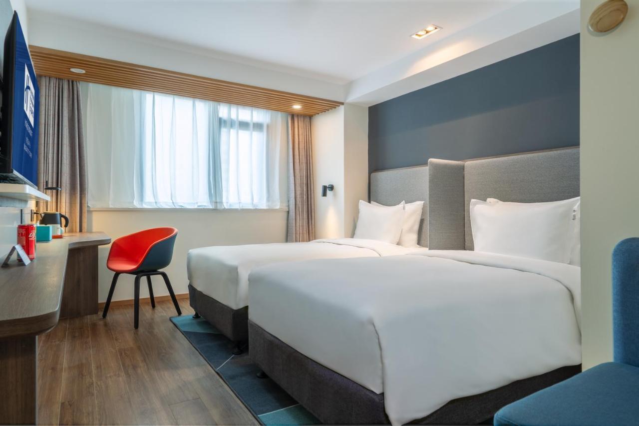 Holiday Inn Express Qingdao City Center By Ihg Exterior photo