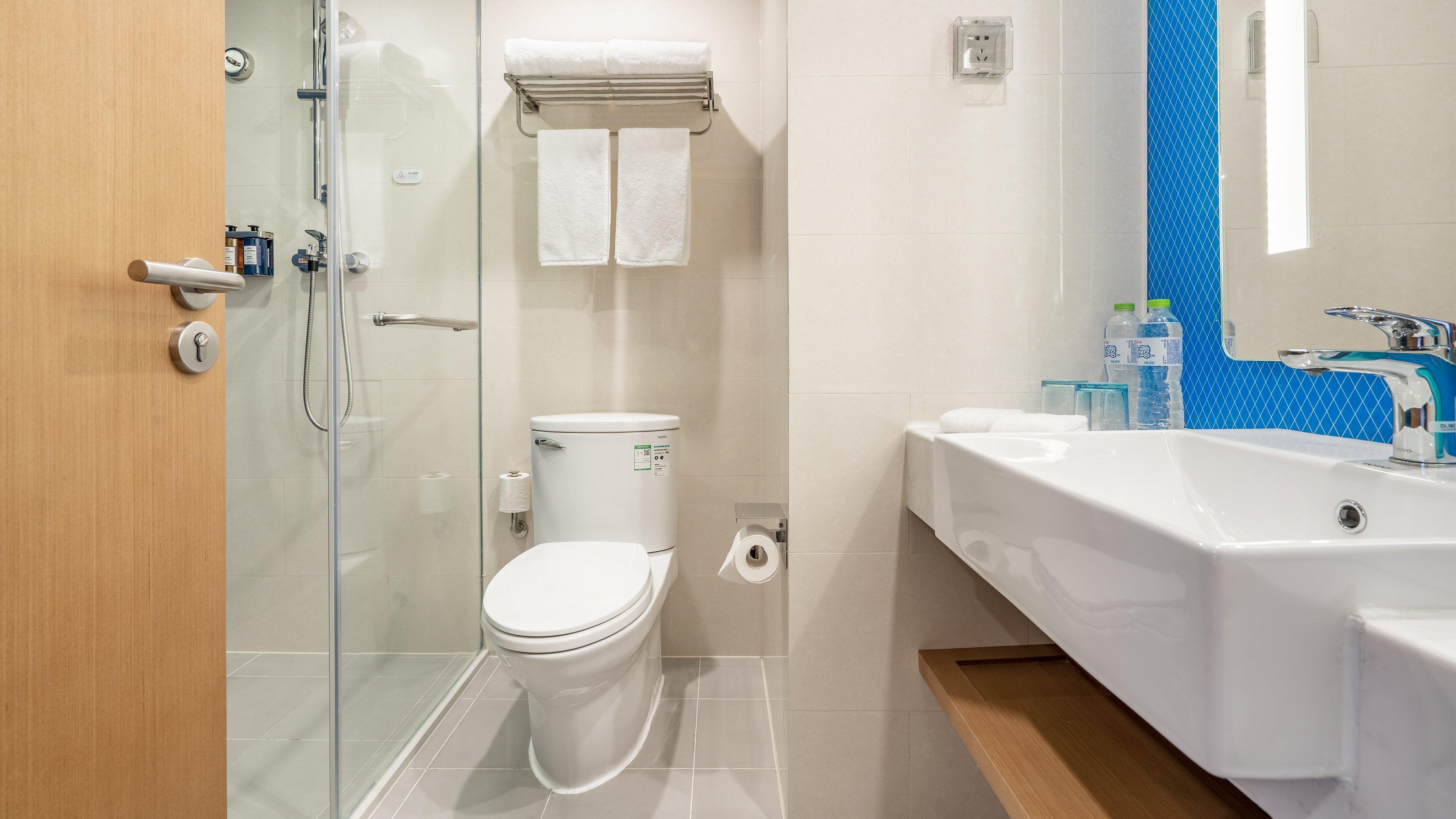 Holiday Inn Express Qingdao City Center By Ihg Exterior photo