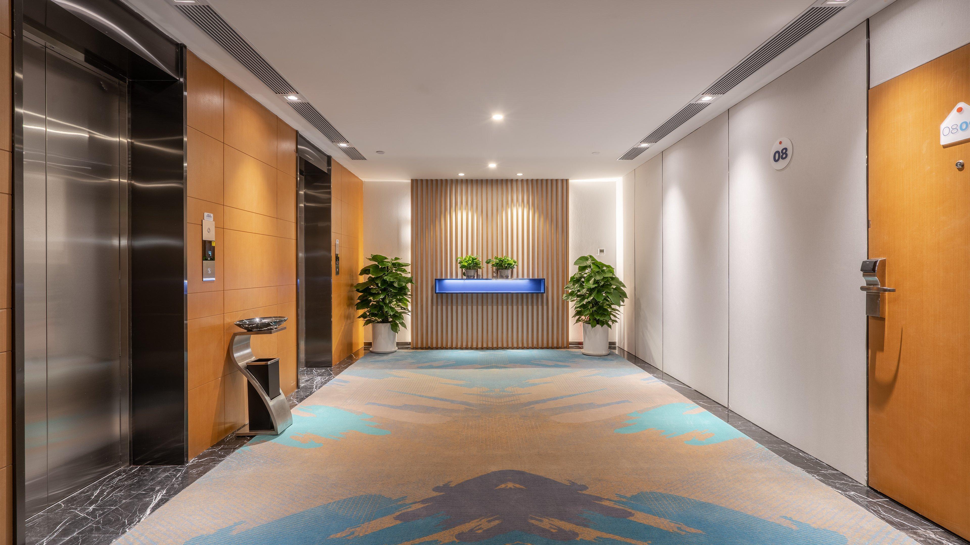 Holiday Inn Express Qingdao City Center By Ihg Exterior photo