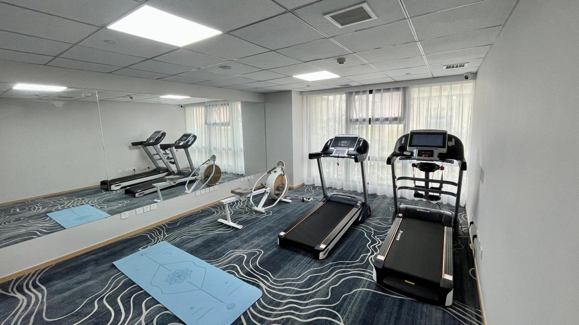 Holiday Inn Express Qingdao City Center By Ihg Exterior photo